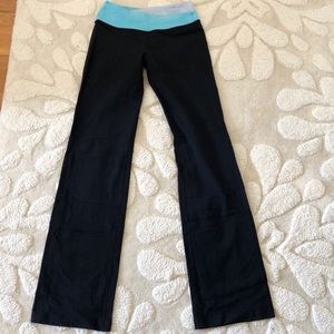 Lululemon yoga pants bootleg size 6